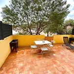 Appartement Proche Mer Avec Terrasse Et Jardin Privatif