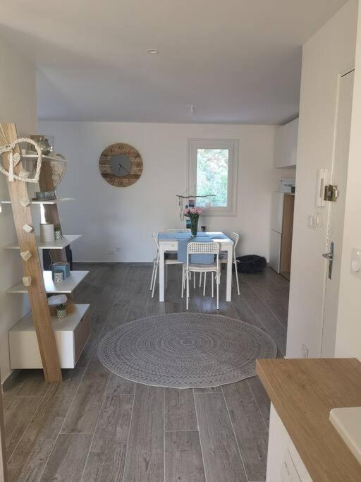 Proche Avec Terrasse Et Jardin Privatif Apartment