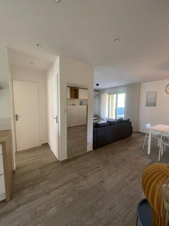 Apartment Proche Avec Terrasse Et Jardin Privatif Hyeres